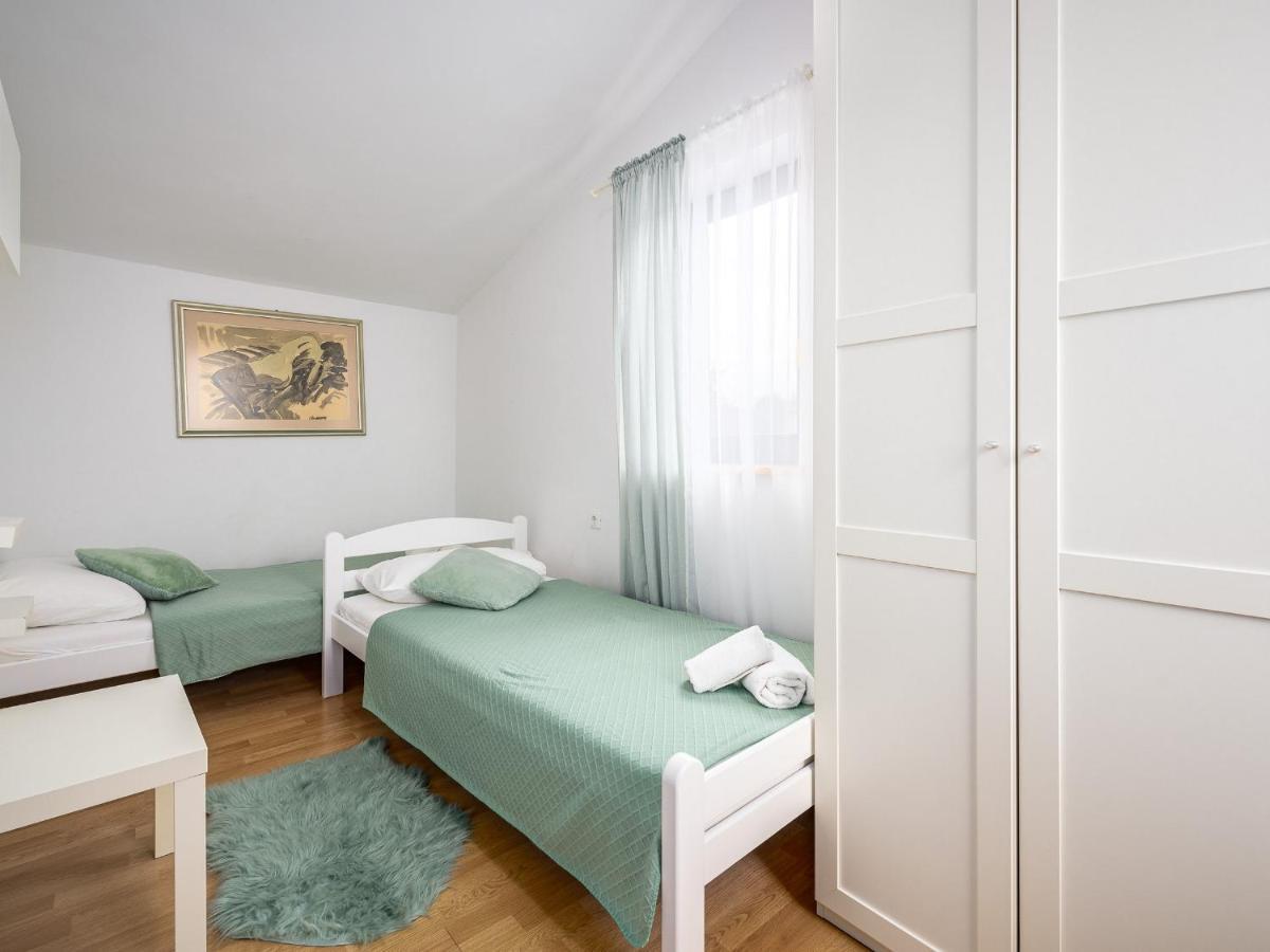 Villa Martimar With Pool And Hot Tub In Istria Rosini 외부 사진